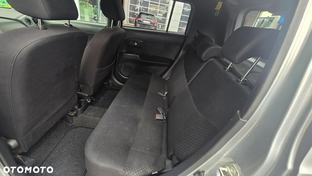 Daihatsu Materia 1.5 - 13