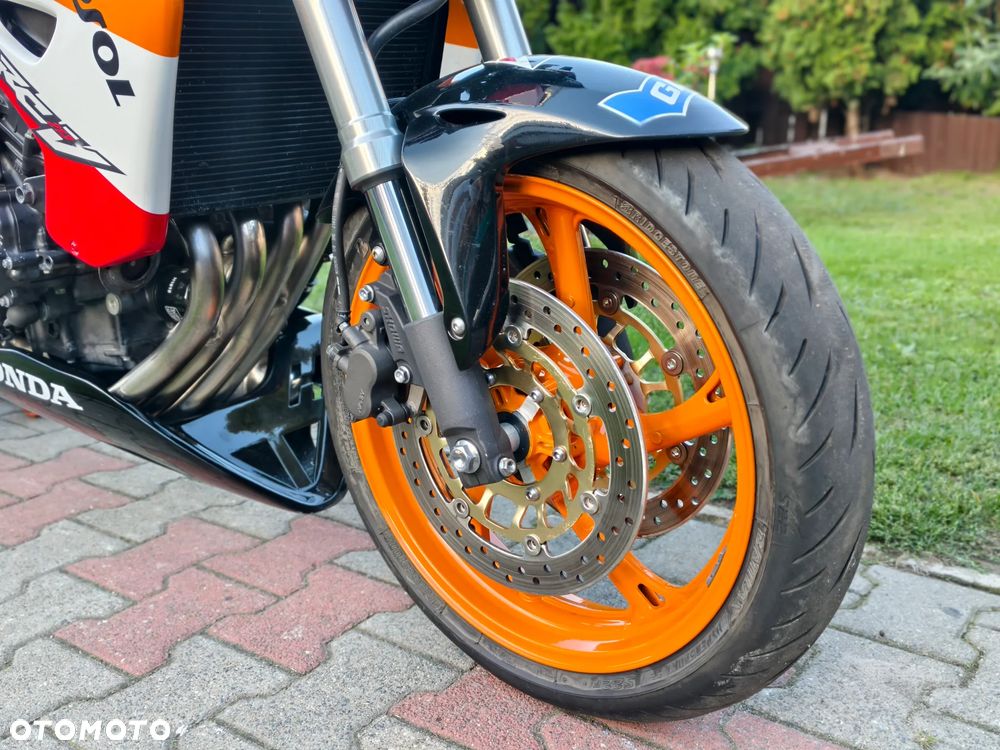 Honda Hornet - 12