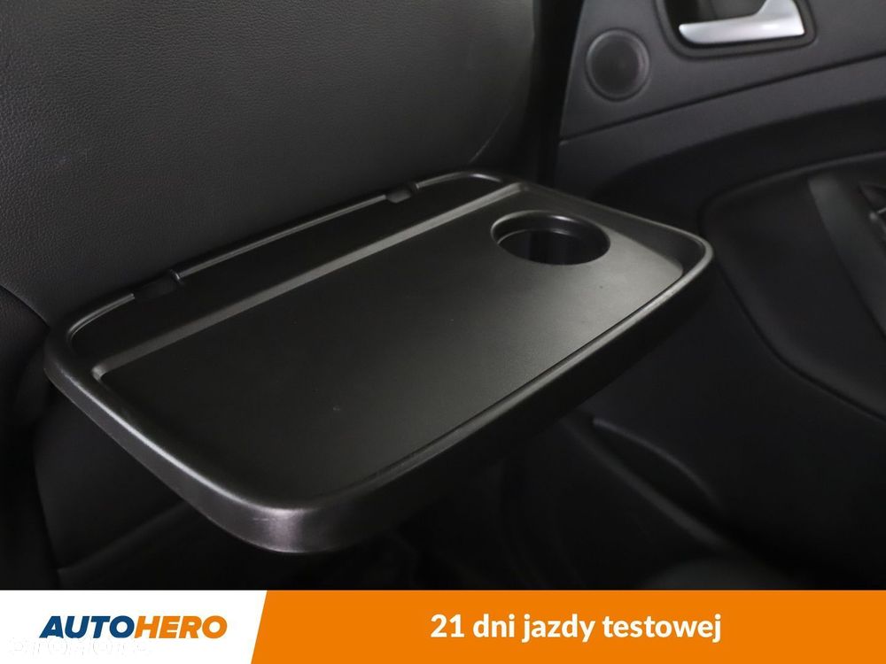 Ford Kuga - 32