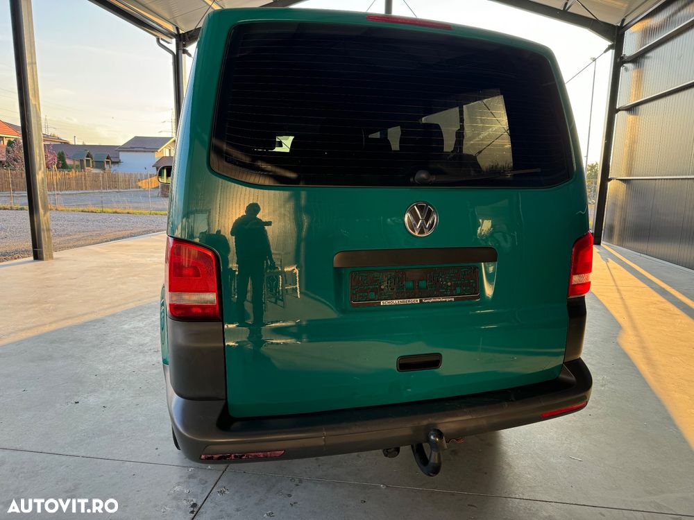 Volkswagen Caravelle - 9