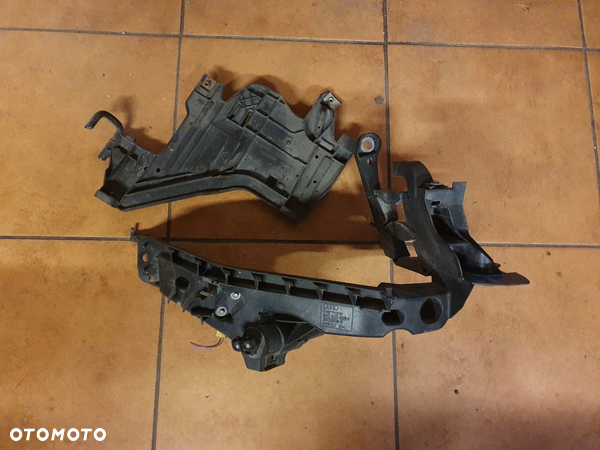 MOCOWANIE REFLEKTORA ŚLIZG SPRYSK AUDI A4 B8 07-12 KOMPLET PRAWY