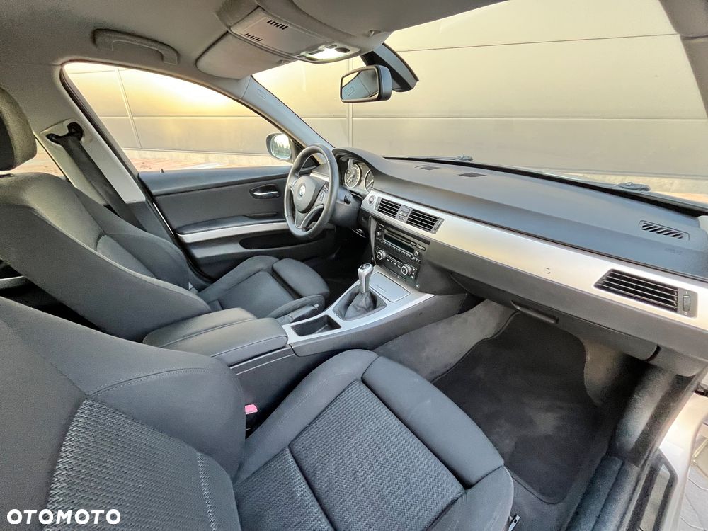 BMW Seria 3 320i Edition Lifestyle - 16