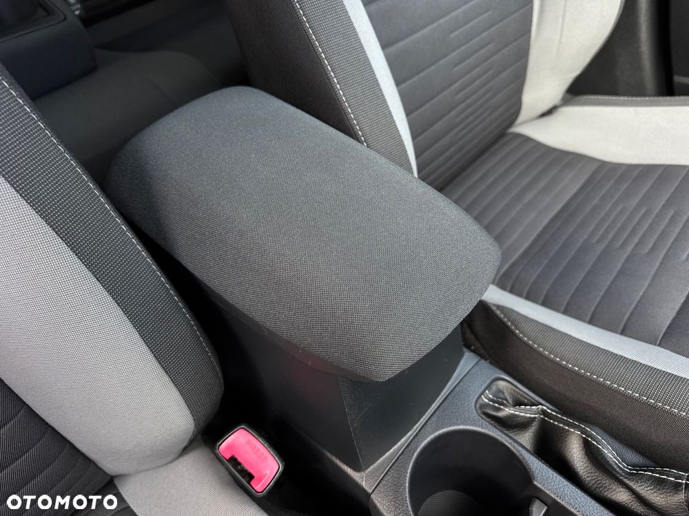 Toyota Auris Hybrid 135 Premium - 27