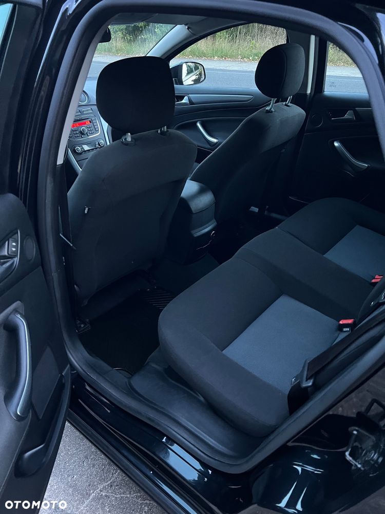 Ford Mondeo - 10