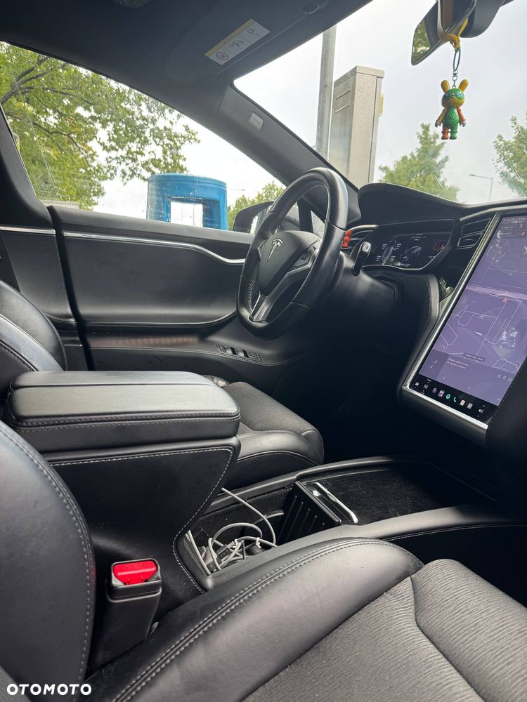 Tesla Model S Standard Reichweite - 14