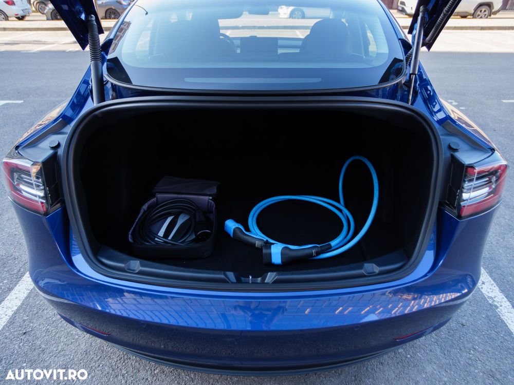 Tesla Model 3 Langstreckenbatterie Allradantrieb Dual Motor - 12