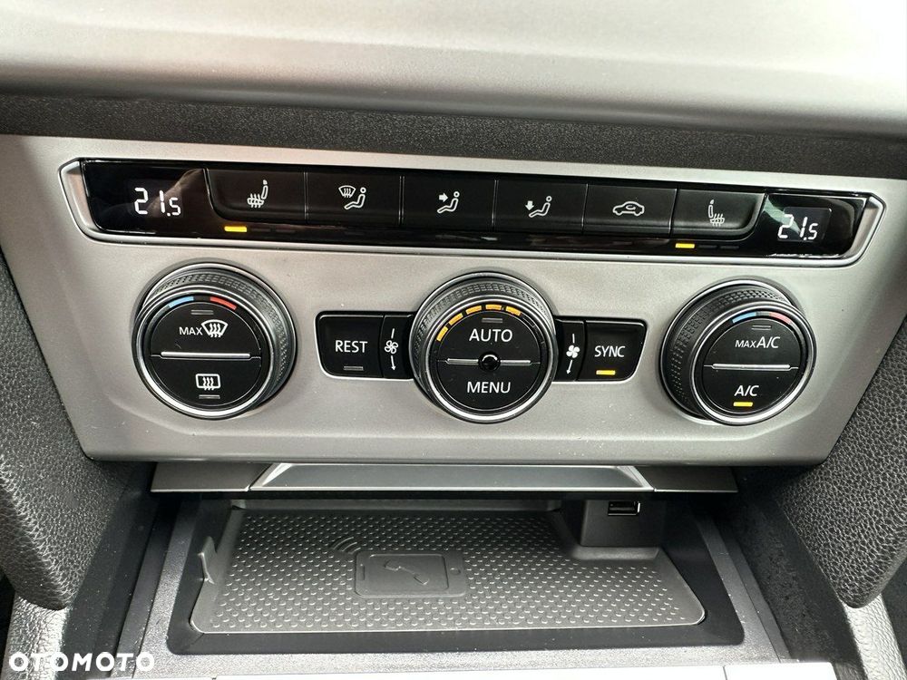 Volkswagen Passat Variant 2.0 TDI SCR Comfortline - 27
