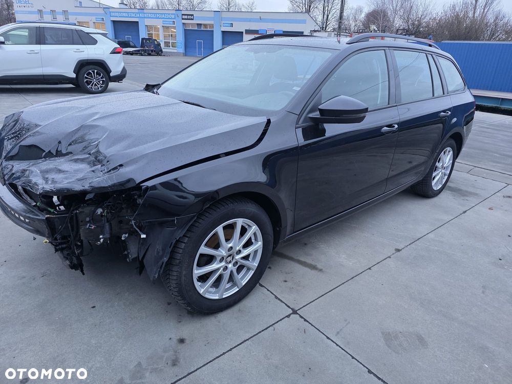 Skoda Octavia 1.6 TDI DSG Ambition - 2