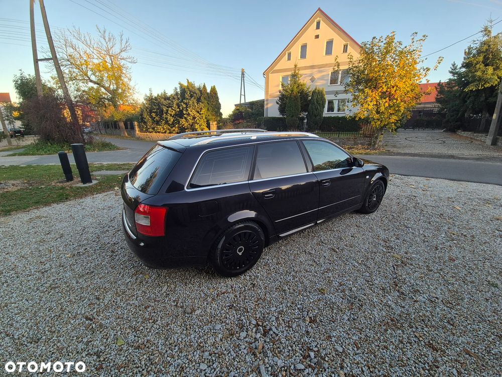 Audi A4 Avant 2004 photo 4