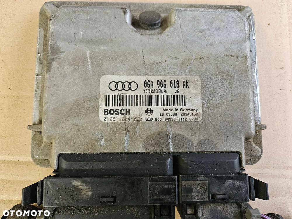 VW Golf 4 IV Audi A3 Seat Leon  1.8 20V komputer sterownik silnika 06A906018AK - 1