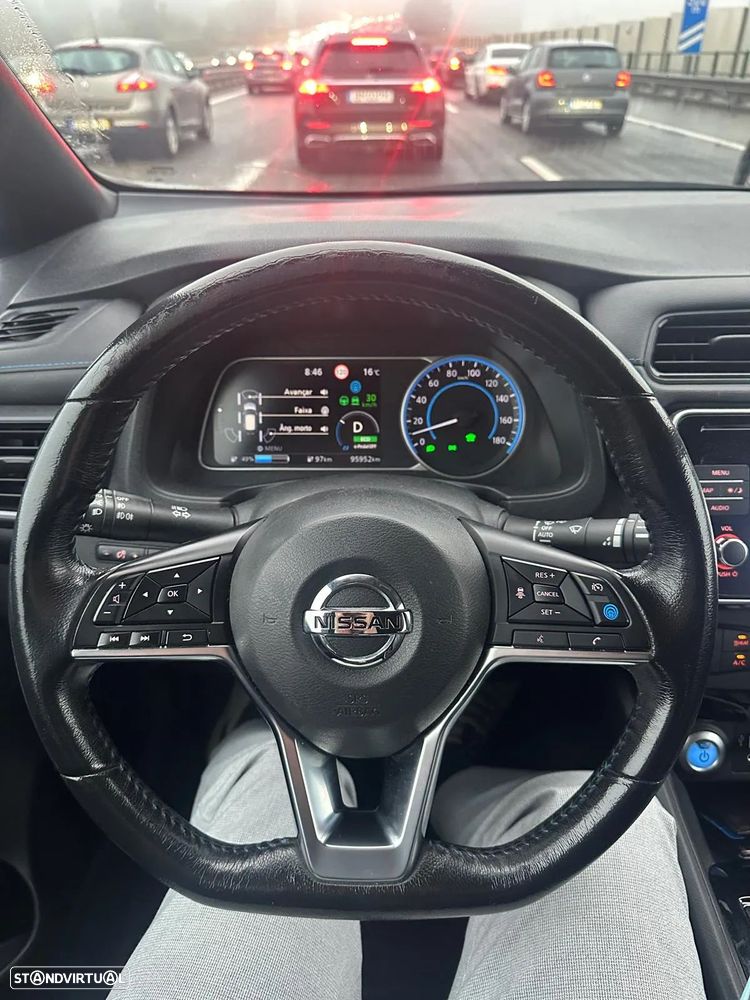 Nissan Leaf Tekna ProPilot Park - 9