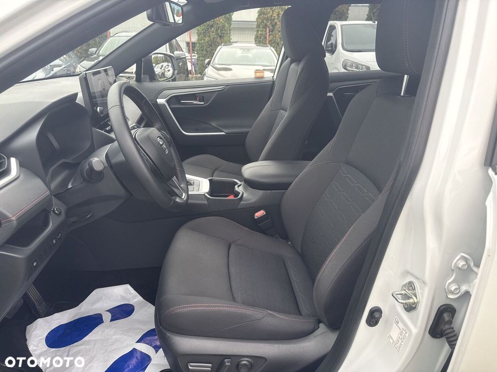 Toyota RAV4 - 18
