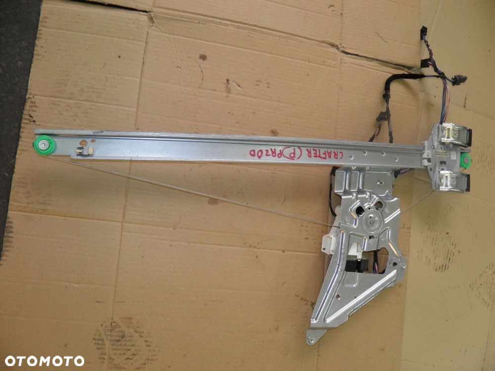 CRAFTER SPRINTER 906 PODNOŚNIK MECHANIZM SZYBY PR - 1
