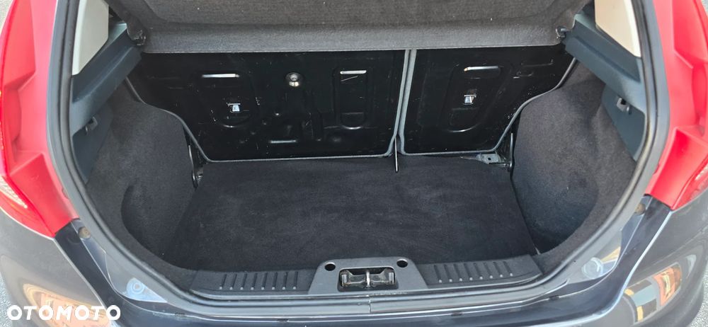 Ford Fiesta 1.25 Celebration - 15