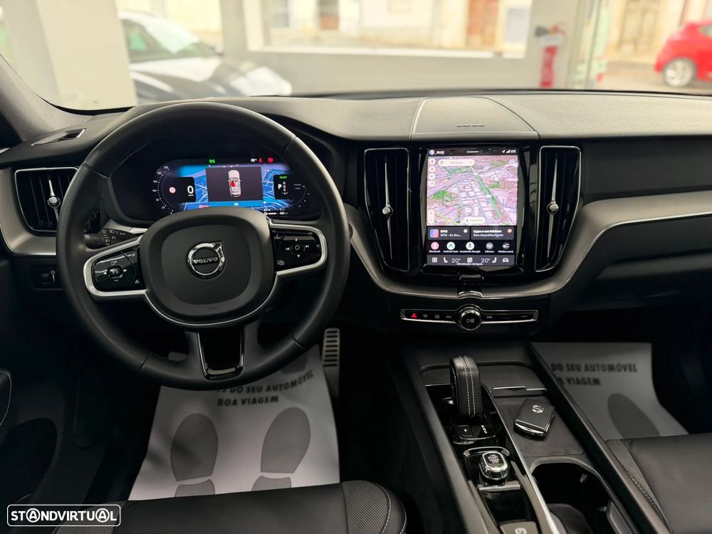 Volvo XC 60 2.0 T6 PHEV R-Design Expression AWD - 42