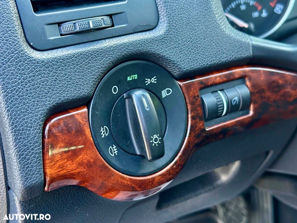 Skoda Octavia 2.0 TDI DPF Ambition - 17