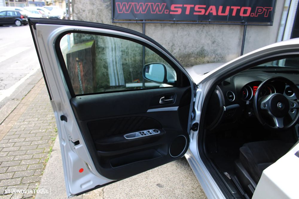 Alfa Romeo 159 1.9 JTDM 16V - 19