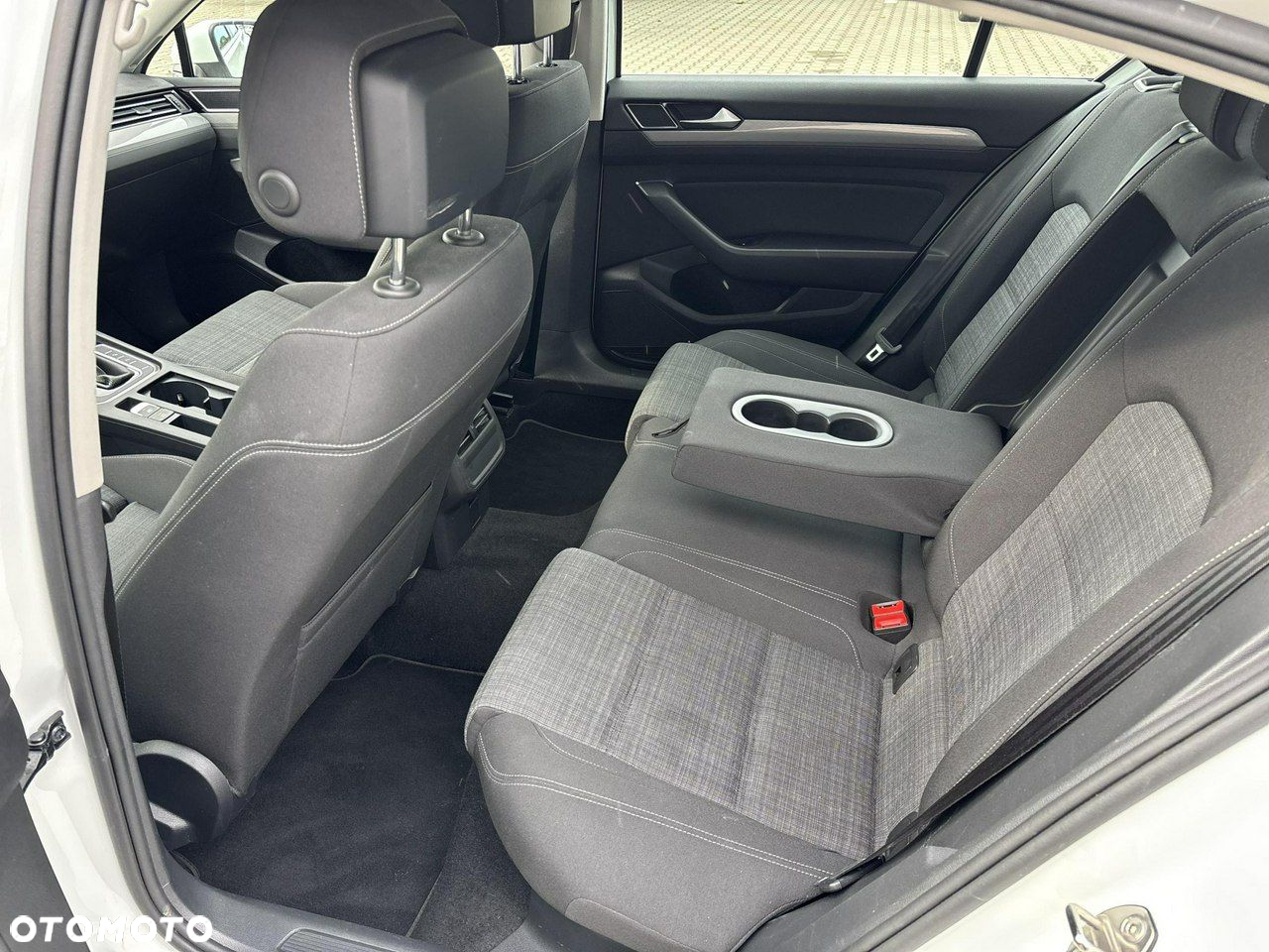 Volkswagen Passat 1.5 TSI EVO Business DSG - 12