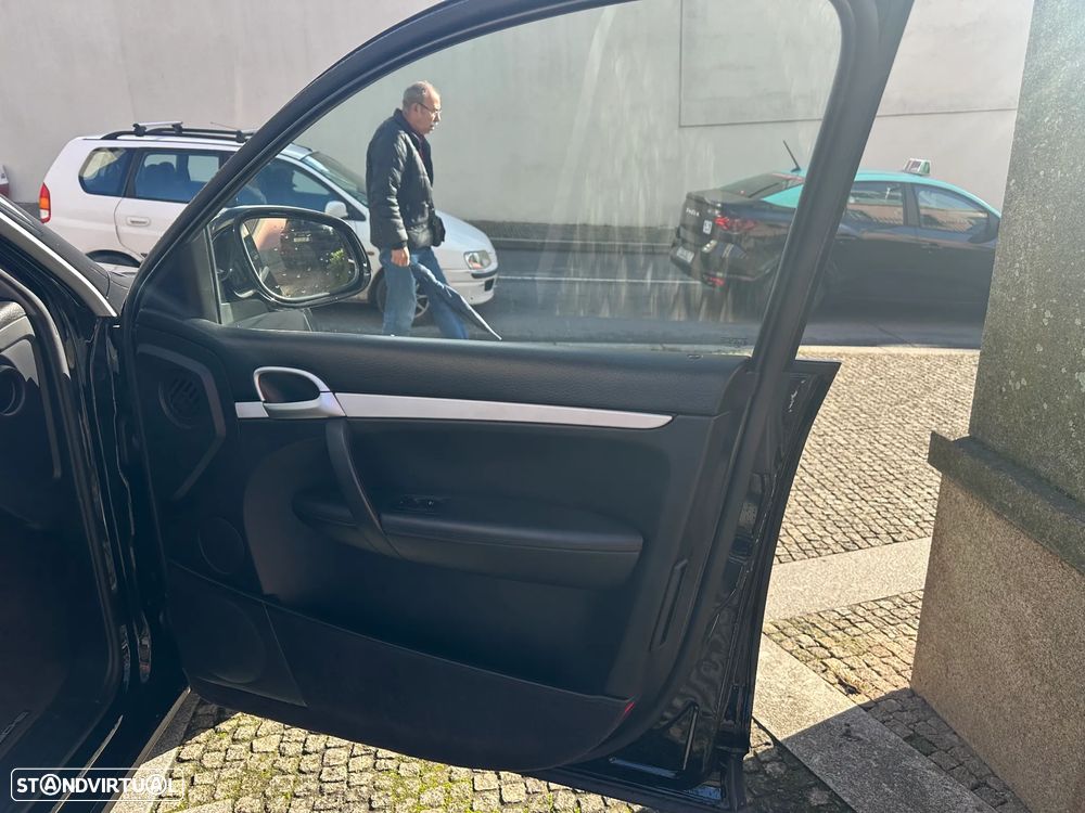 Porsche Cayenne Tiptronic - 16