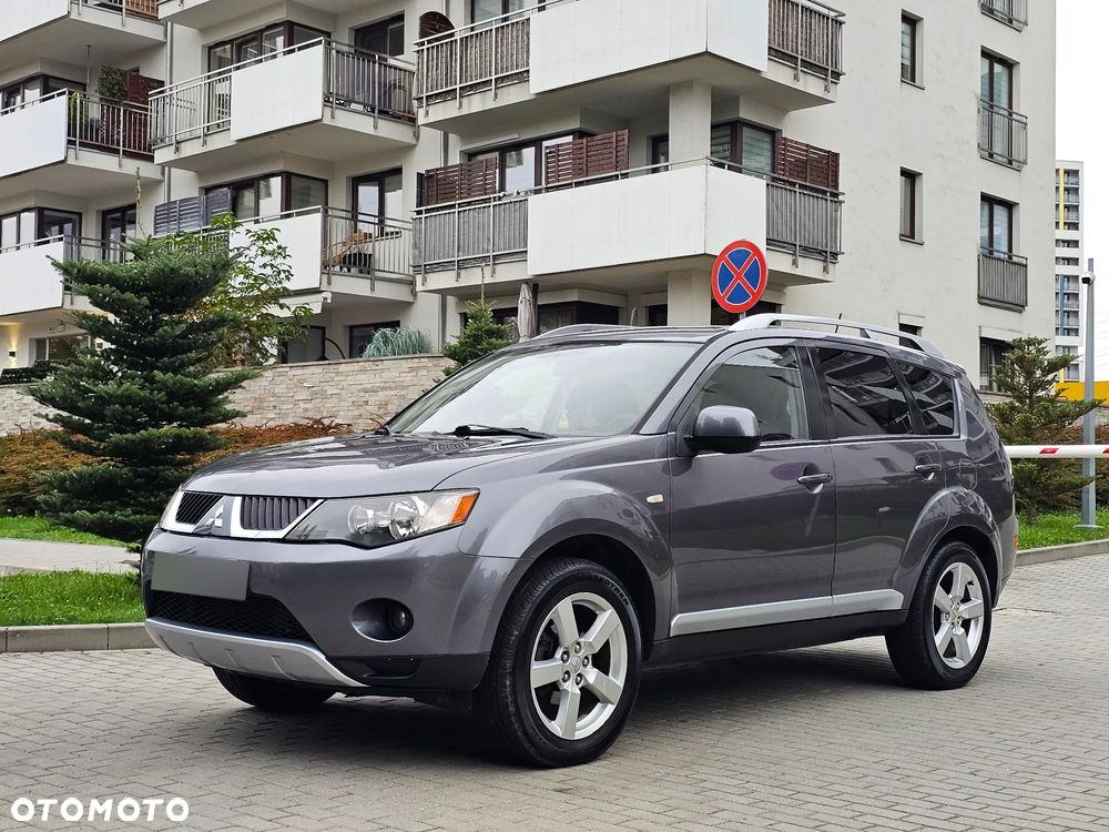 Mitsubishi Outlander 2.0 DID Intense - 2