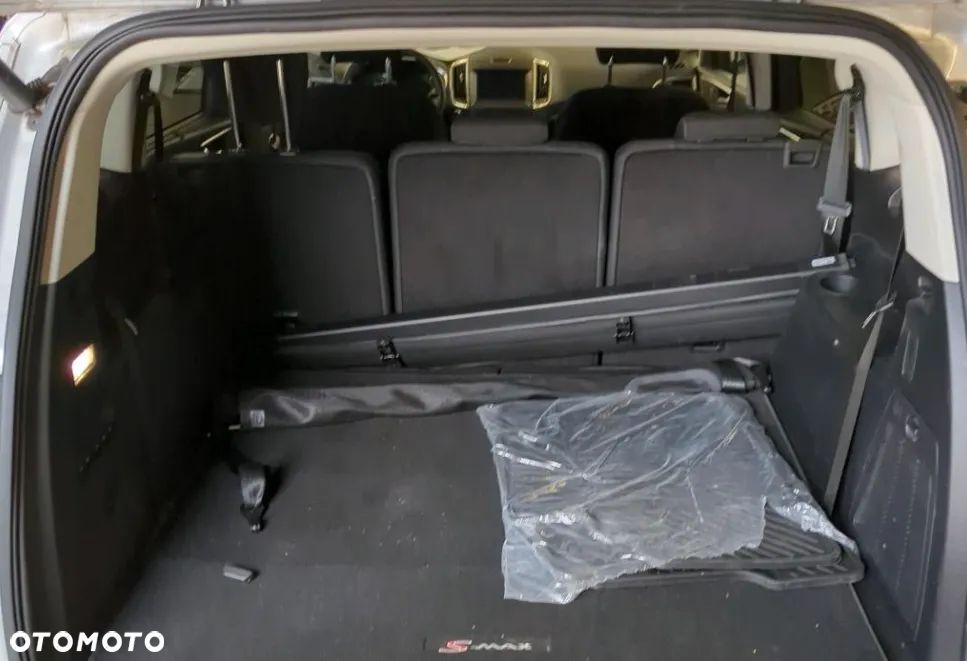 Ford S-Max 2.5 Duratec FHEV (7-Sitzer) TITANIUM - 11