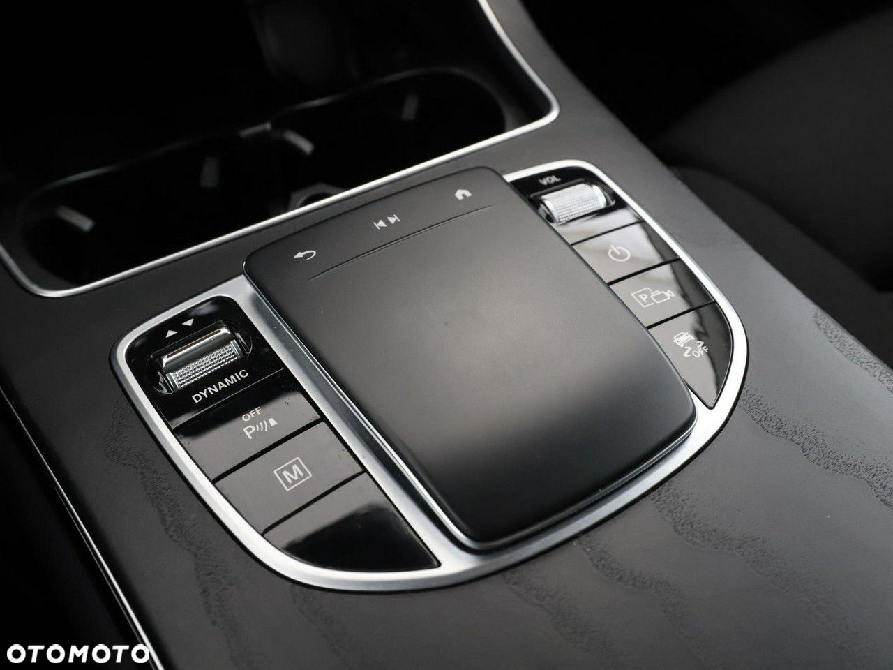 Mercedes-Benz GLC - 39