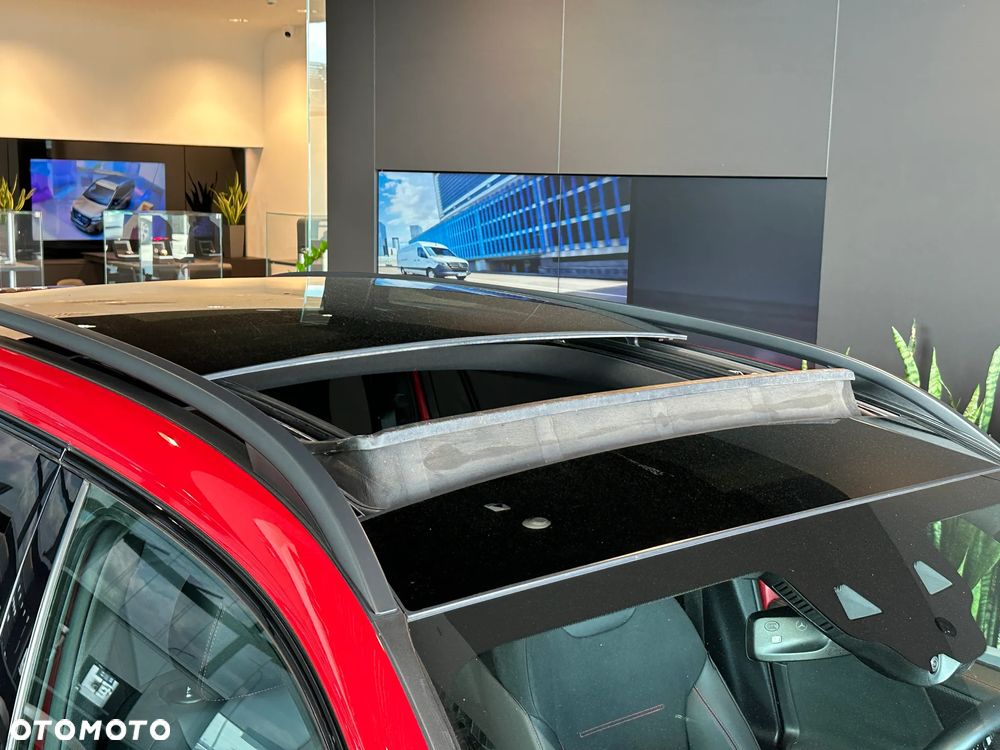 Mercedes-Benz GLB 200 4-Matic AMG Line 8G-DCT - 23