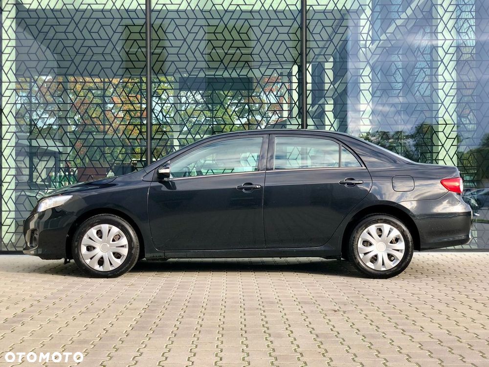 Toyota Corolla 1.6 Premium + - 3