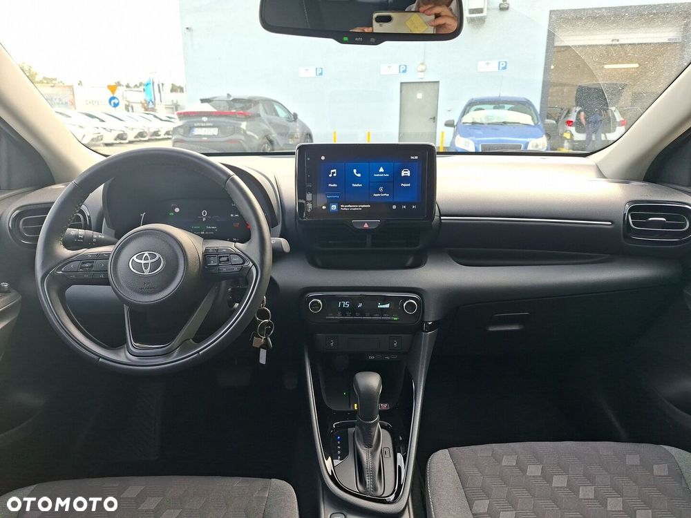 Toyota Yaris Hybrid 1.5 Style - 13