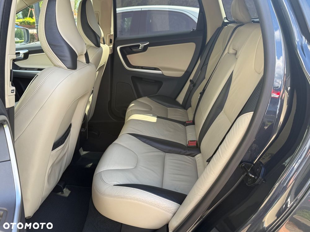 Volvo XC 60 - 14