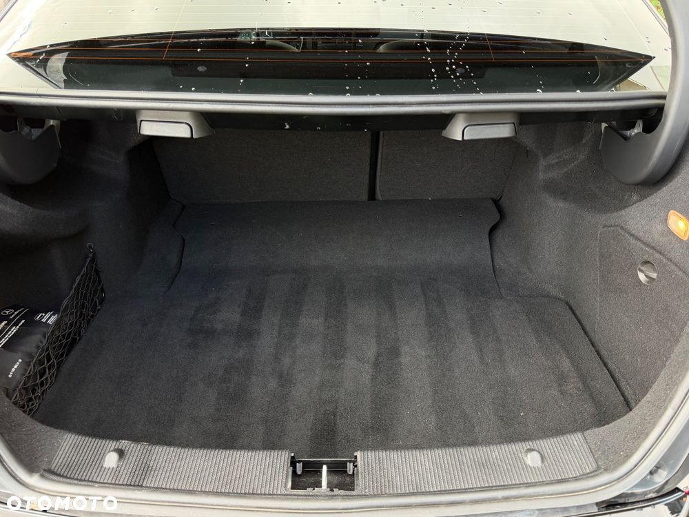 Mercedes-Benz Klasa C 180 BlueEFFICIENCY 7G-TRONIC Avantgarde - 37