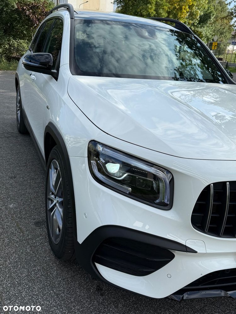 Mercedes-Benz GLB - 13