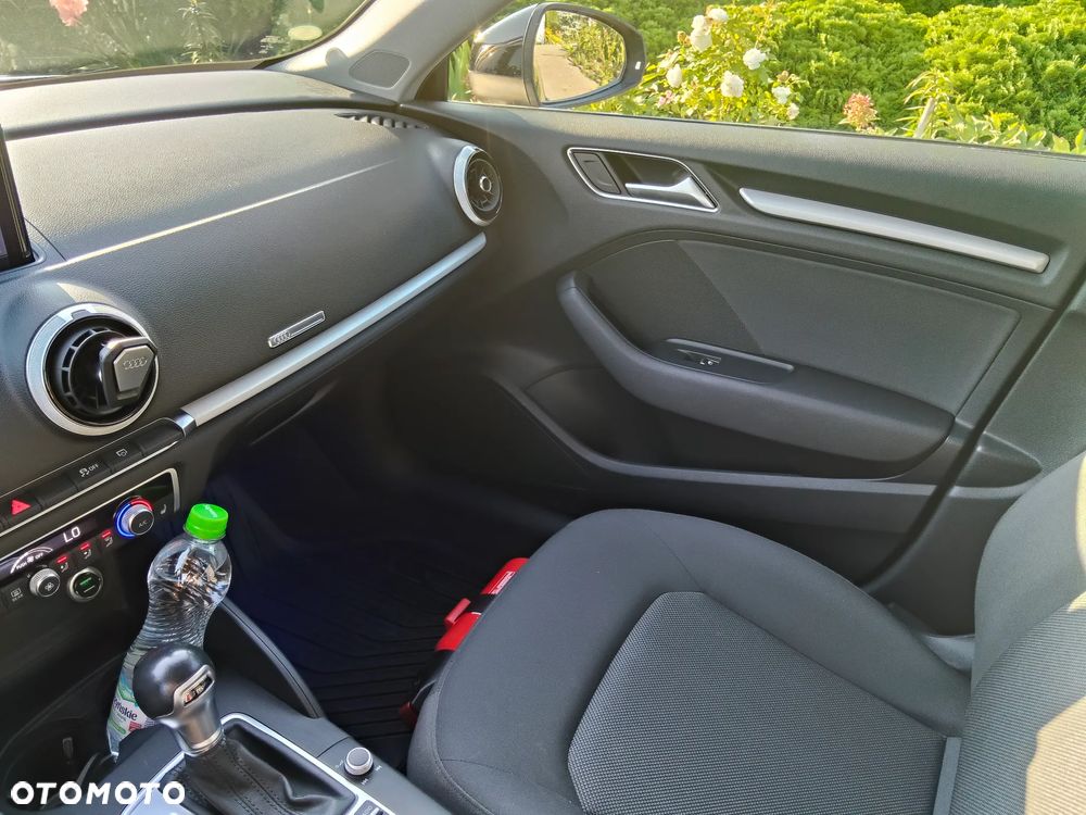 Audi A3 Sportback - 12