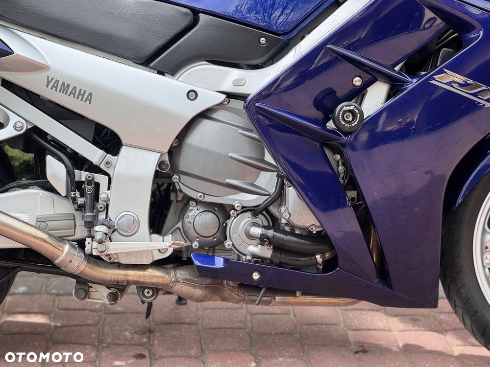 Yamaha FJR - 13