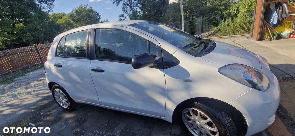 Toyota Yaris - 5