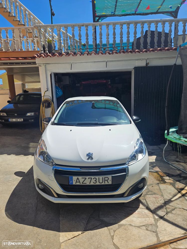 Peugeot 208 BlueHDi 100 Allure - 2
