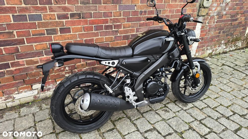 Yamaha XSR - 18