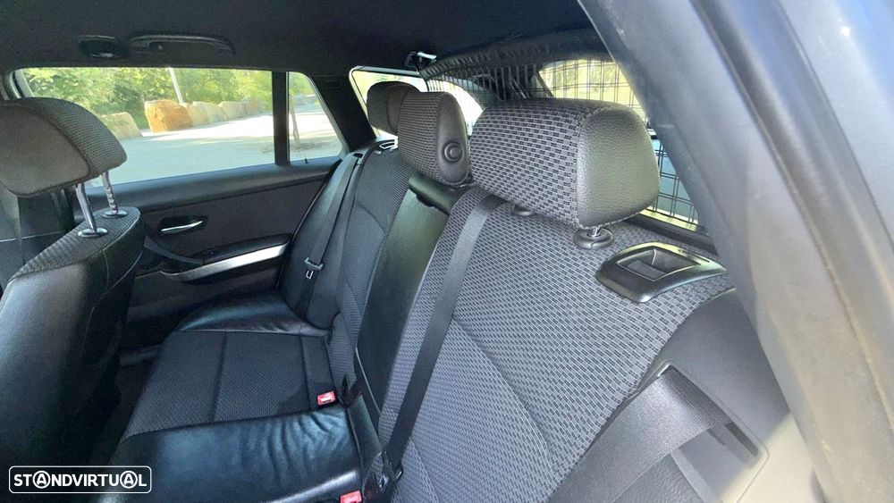 BMW 320 d Navigation - 12