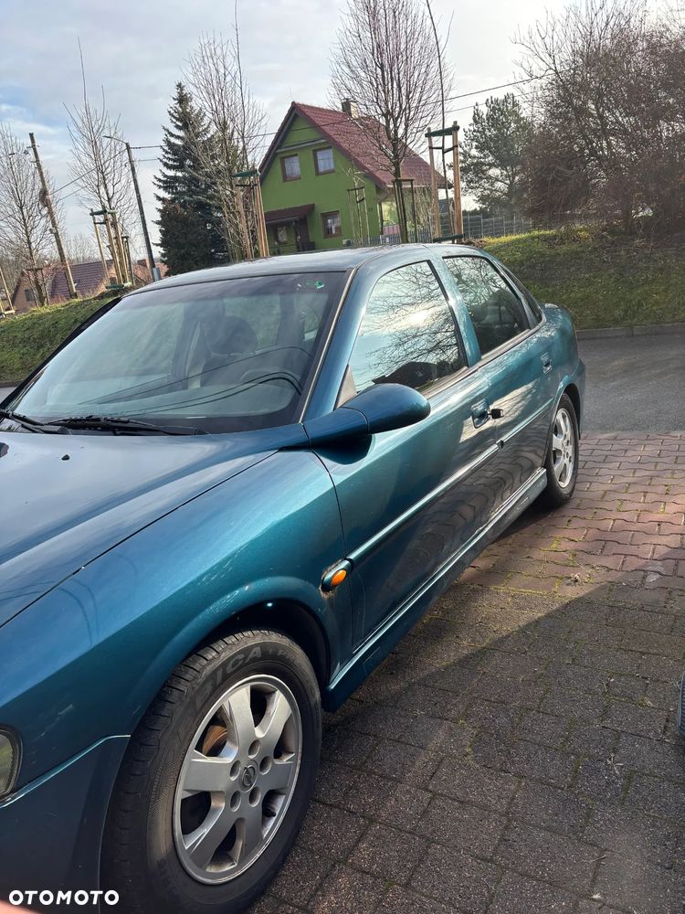 Opel Vectra 1.8 Base - 4