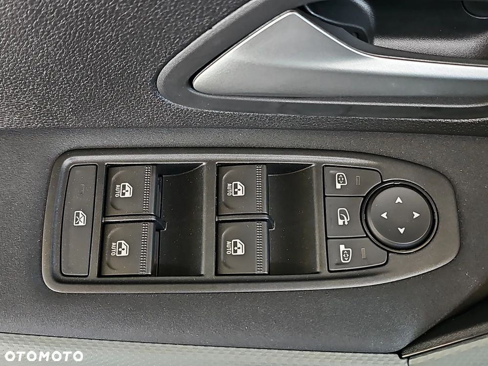 Dacia Duster 1.6 Full Hybrid 140 Extreme MMT - 13