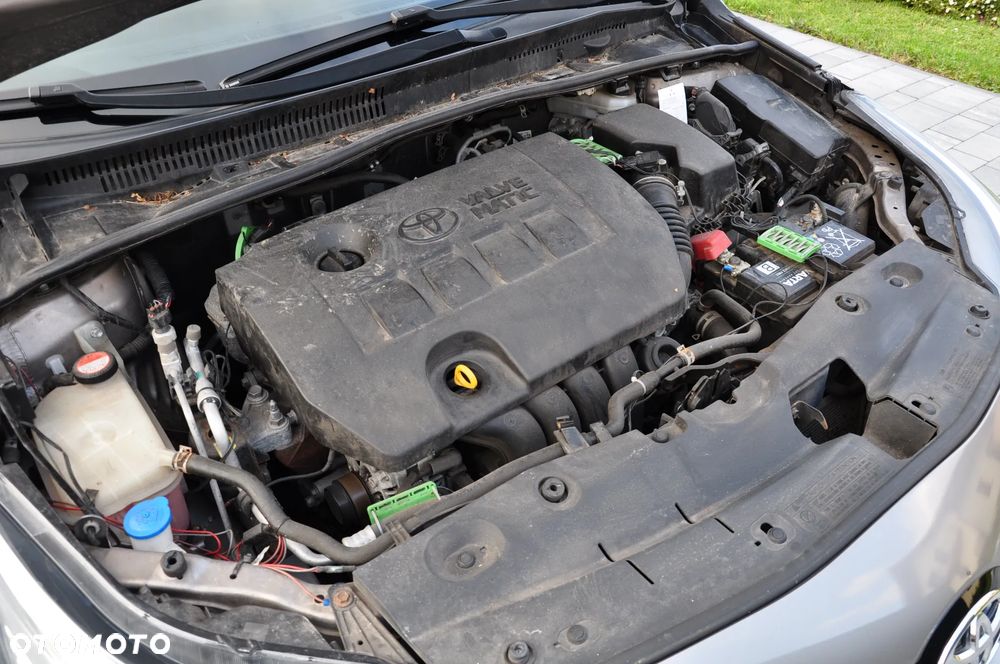 Toyota Avensis Touring Sports 1.8 Edition S+ - 36