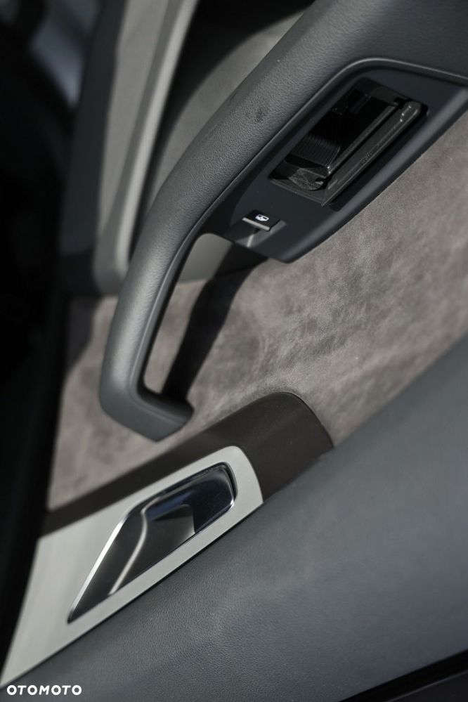 Audi Q7 3.0 TDI ultra Quattro Tiptronic - 33