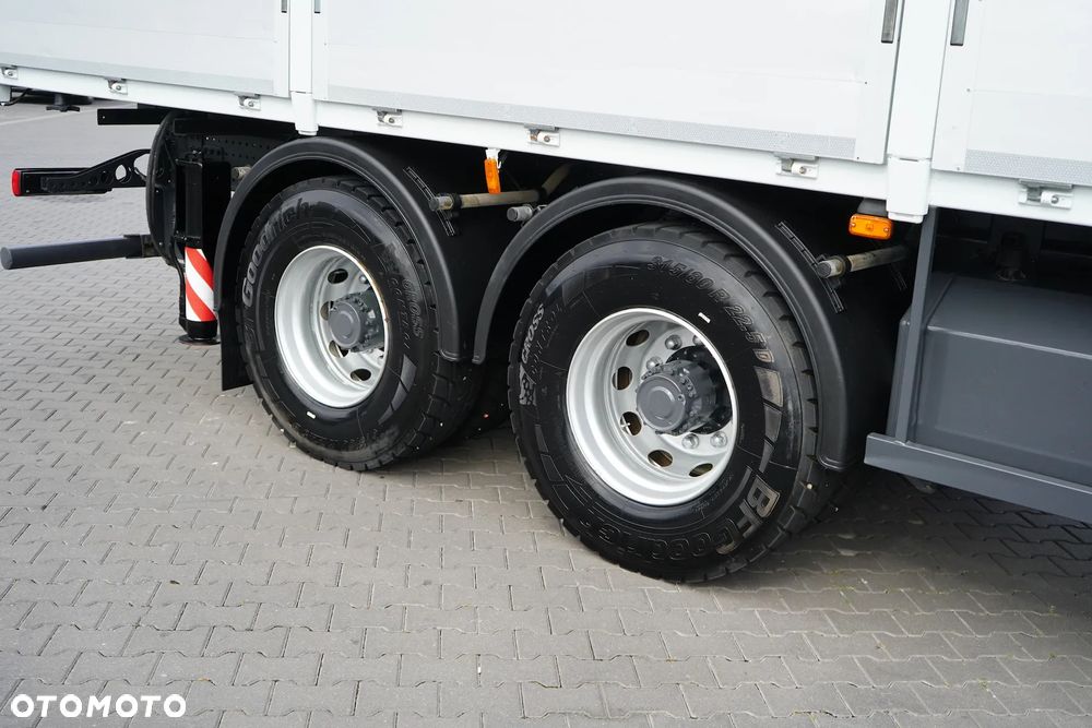 Renault PREMIUM / 370 / 6 X 4 / SKRZYNIOWY + HDS / HIAB 377 EP - 4 / PILOT - 18