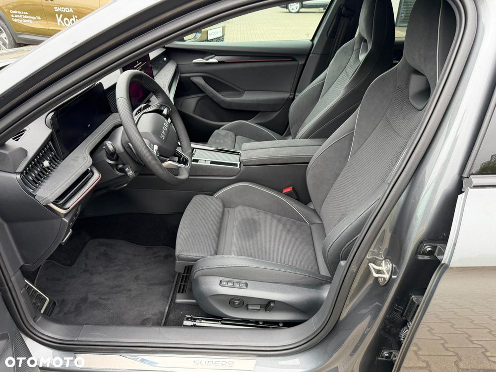 Skoda Superb 1.5 TSI Sportline DSG - 9
