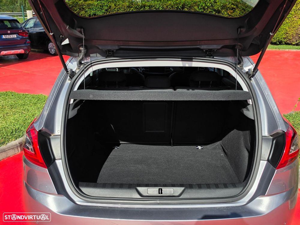Peugeot 308 1.5 BlueHDi Allure EAT8 - 6