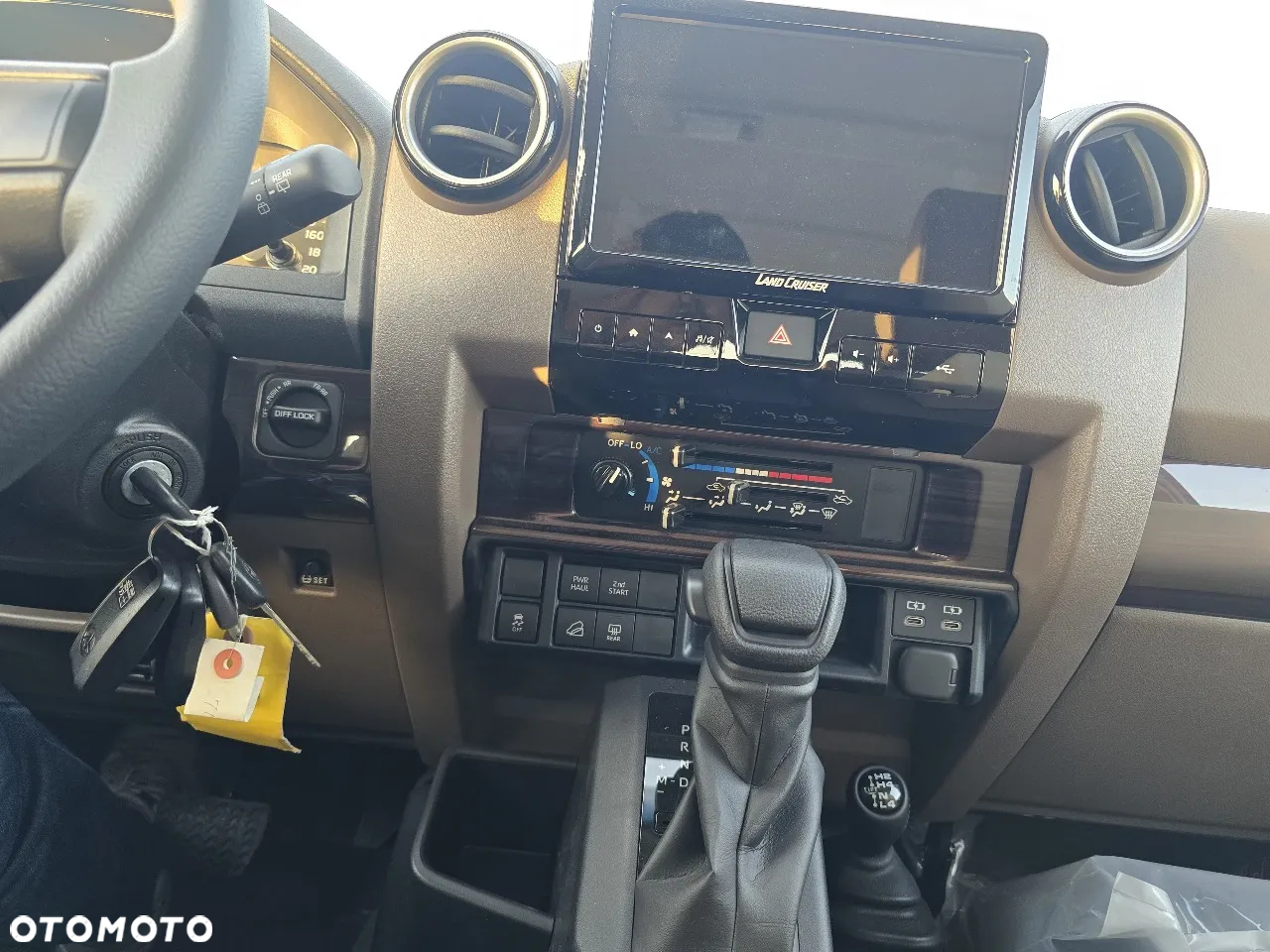 Toyota Land Cruiser - 14