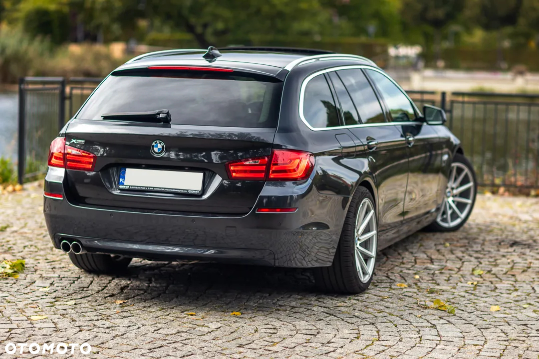 BMW Seria 5 530d xDrive - 11