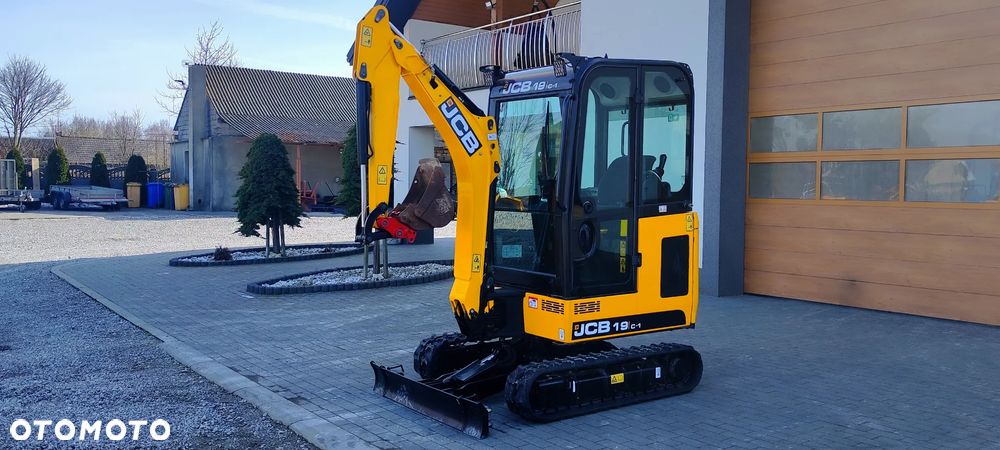 JCB JCB 19 C -1 ful opcja najbogatsza jak nowa mini koparka sprowadzona 8020 1 wł 8018 okazja 16 - 24