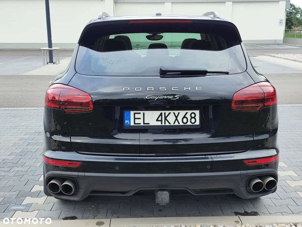Porsche Cayenne S - 8