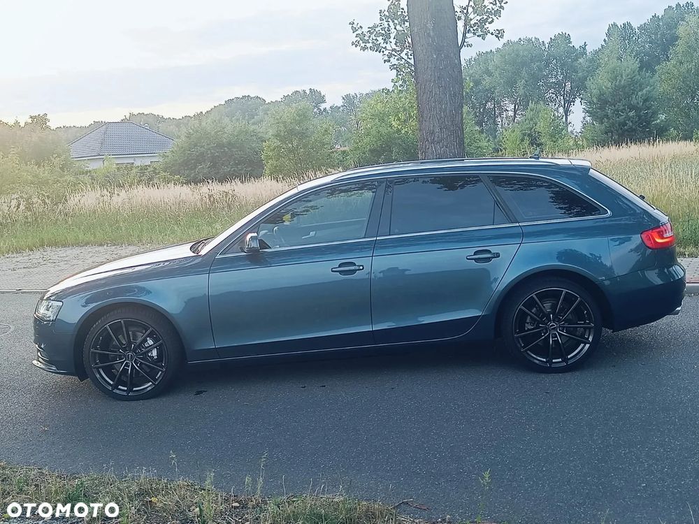 Audi A4 Avant - 26